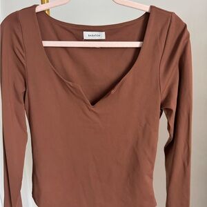 Aritzia Brown Fitted Blouse with Long Sleeves